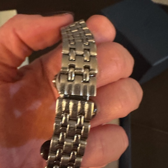 Ladies Raymond Weil Tango Stainless Steel Watch with Mother of Pearl Dial. - Picture 8 of 11